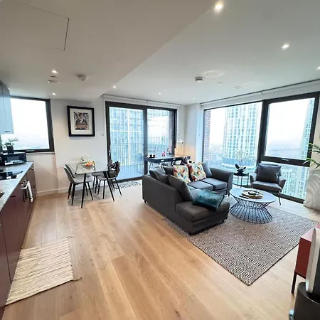 Stylish Modern 2 Bedroom